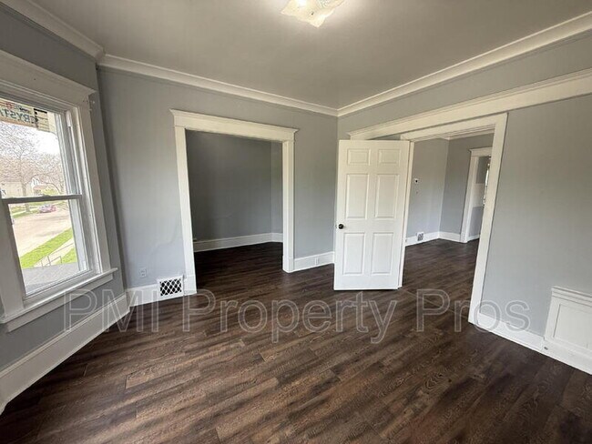 Foto del edificio - 2155 N 32nd St