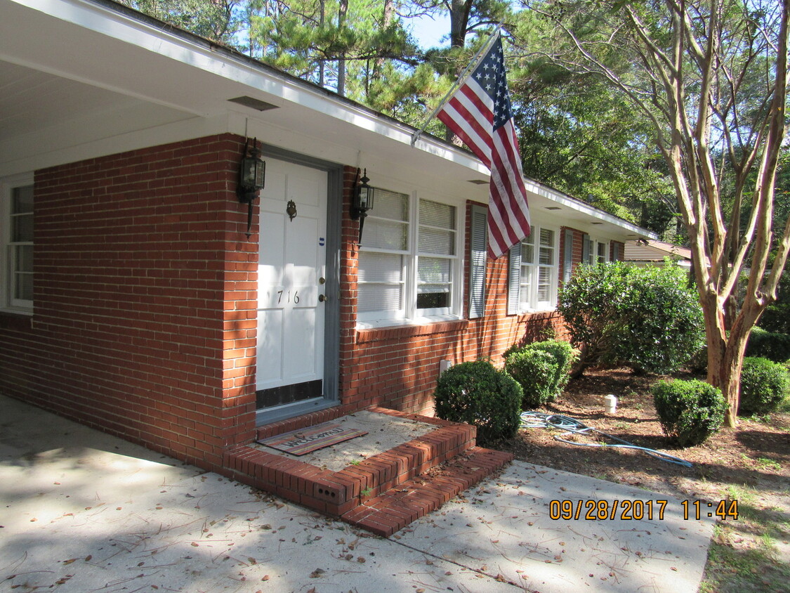 Primary Photo - Charming home in the City