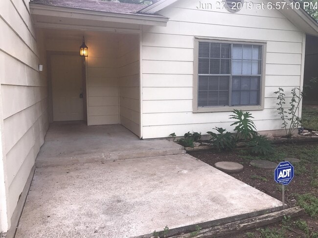 Building Photo - 9302 Canus Dr