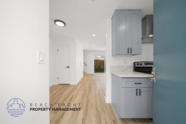 Foto del edificio - 708 N. Juanita Ave.