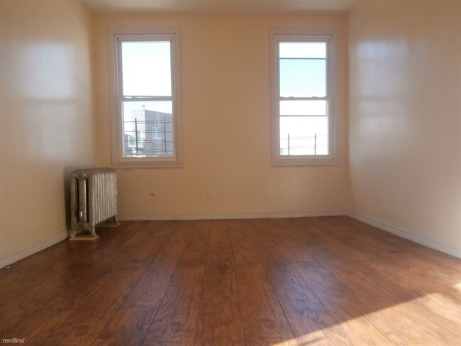 Building Photo - 2364 Lorillard Pl