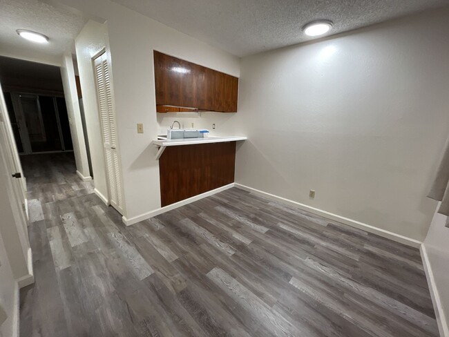 Building Photo - Mililani - Nob Hill, 2 bed, 1.5 bath, 1 pa...