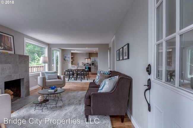 Building Photo - 3 br, 2 bath House - 16421 SE Harold Ave