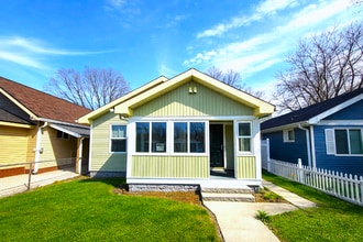 Building Photo - 2133 White Ave