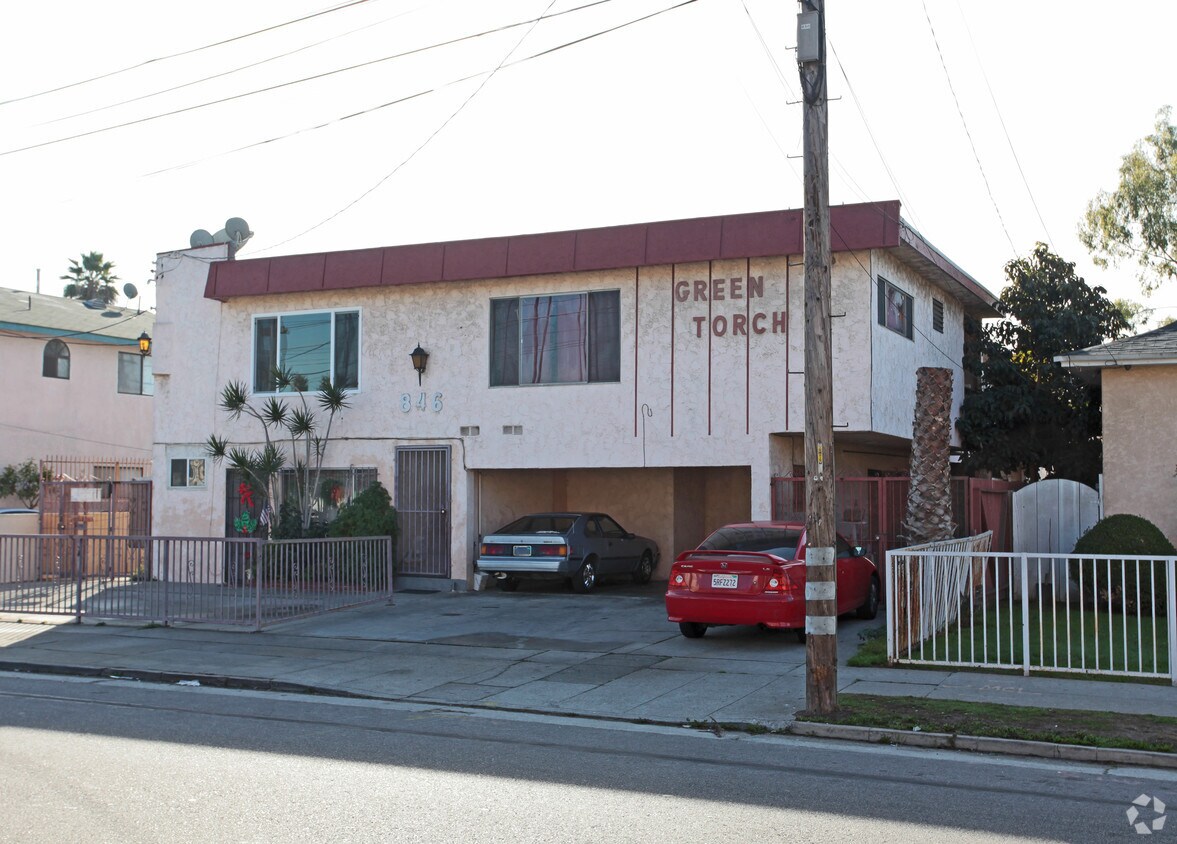 Foto del edificio - 846 W Alondra Blvd