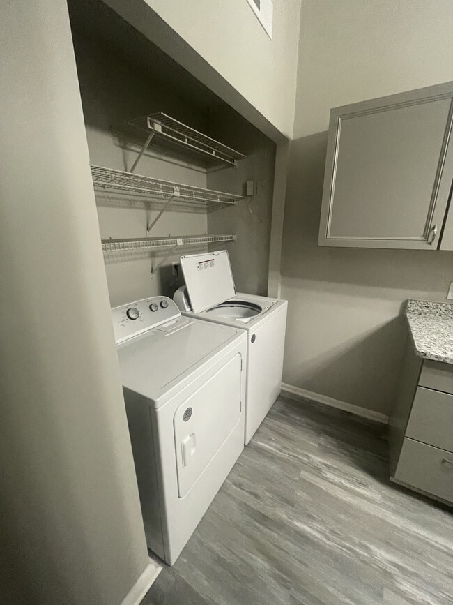 Foto del edificio - 611 Bluff Ct