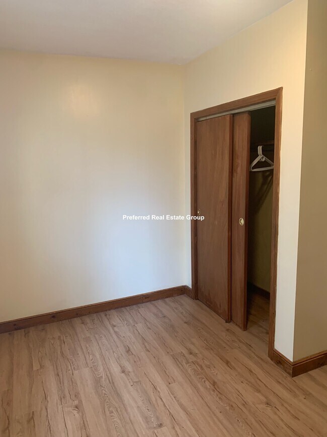 Foto del edificio - 96 Millet St