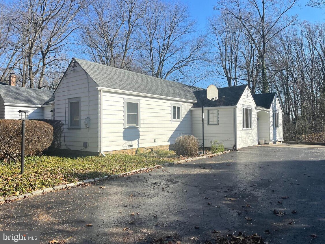Primary Photo - 218 Beatty Rd