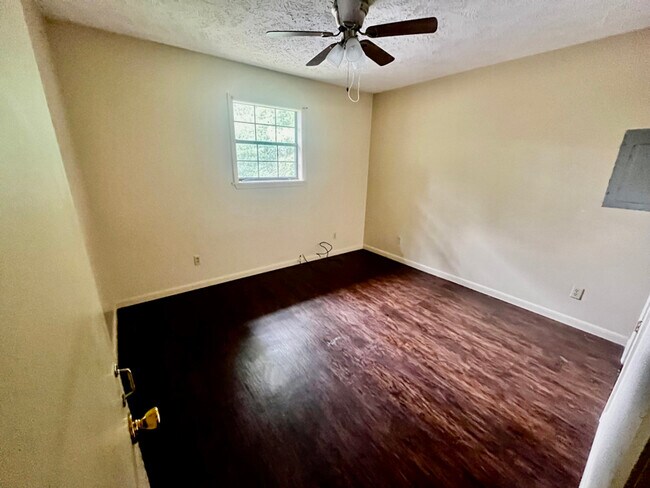 Foto del edificio - 576 Halbert Heights Rd