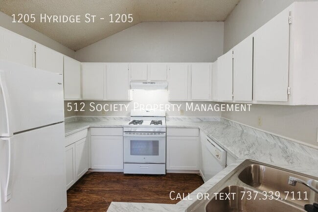 Foto del edificio - 1205 Hyridge St