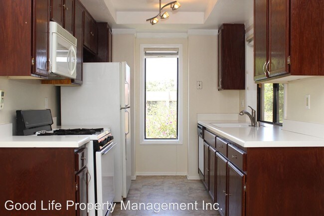 Building Photo - 2 br, 2 bath House - 11162 Kelowna Rd Unit 48