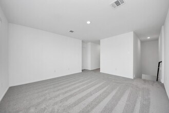 Building Photo - 10410 Birds Nest Dr