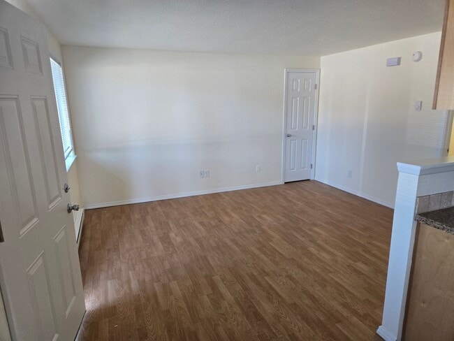 Building Photo - 326 Stanford Dr