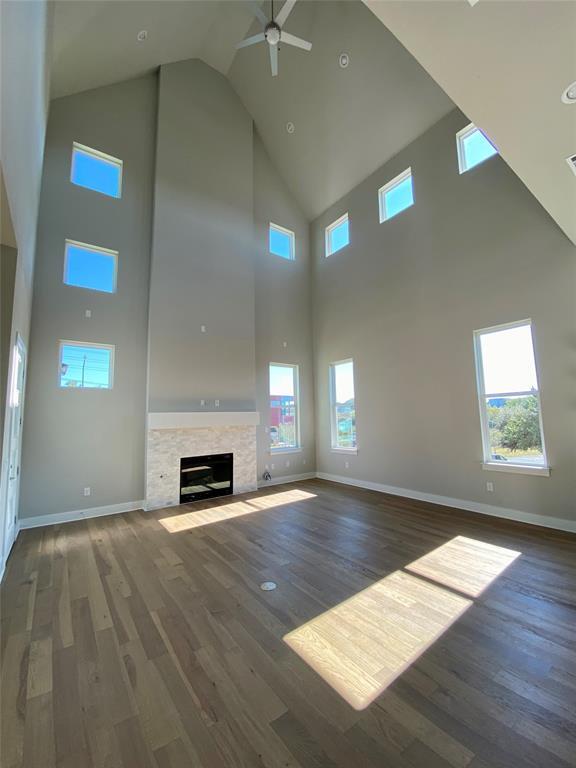 Building Photo - 5800 Toscana Ave