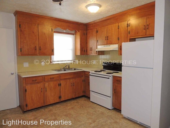 Building Photo - 151 Wildwood Dr