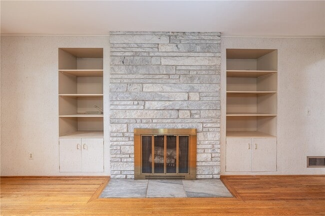 Building Photo - 75 Parkwood Ave