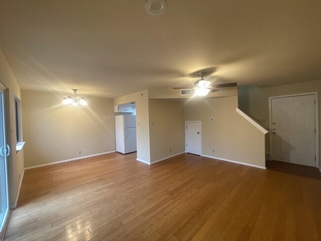 Foto del edificio - 810 Ramble Ln