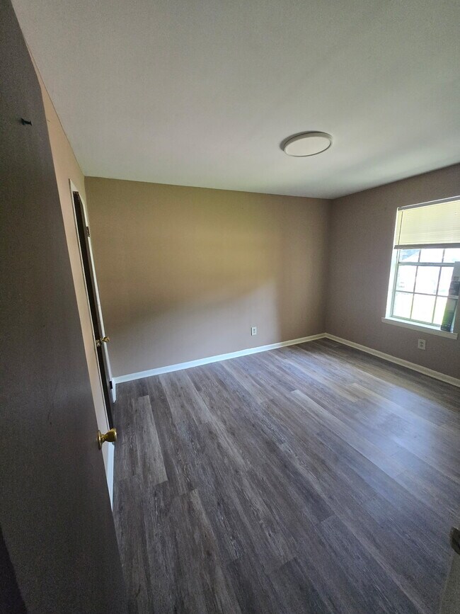 Foto del edificio - Cottonwood Apartments