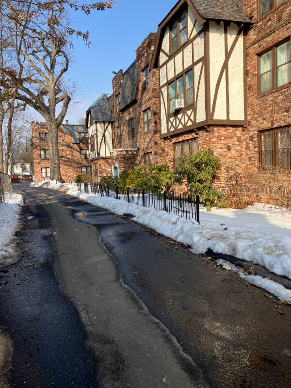 Building Photo - 18 Townley St