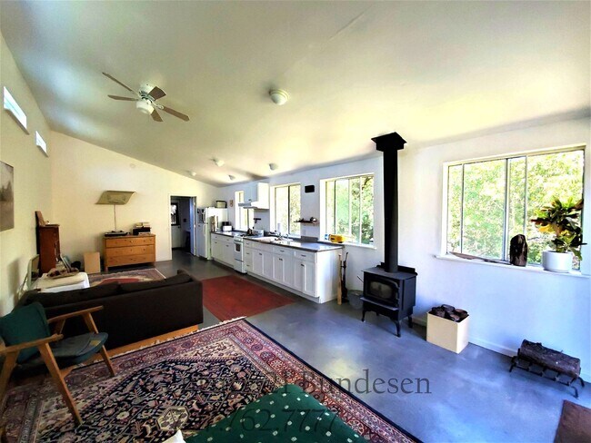 Building Photo - 4800 Muniz Ranch Rd
