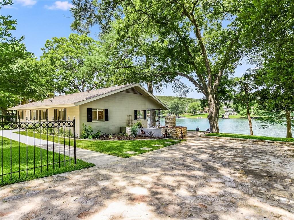 Foto principal - 2714 Edgewater Dr