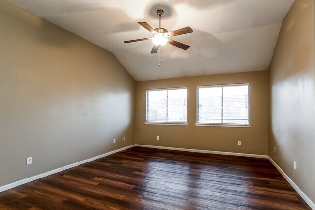 Foto del edificio - 21492 Palace Pines Dr