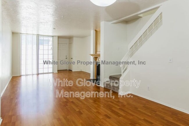 Foto del edificio - 205 S Redwood Ave