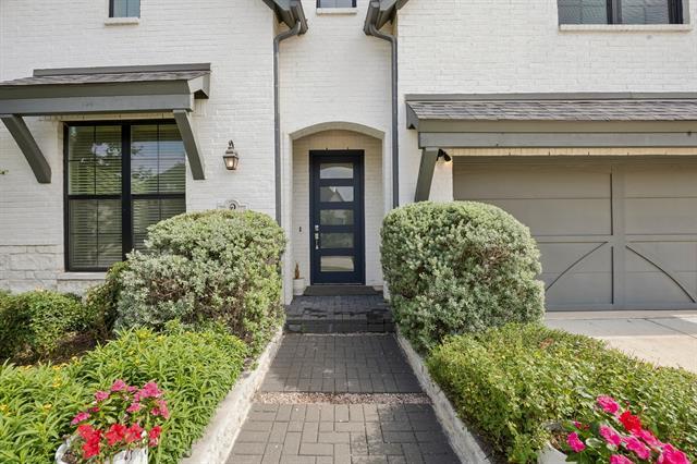 Foto del edificio - 13220 Thedford Dr