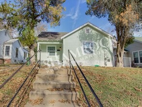 Building Photo - 1017 N 31st St