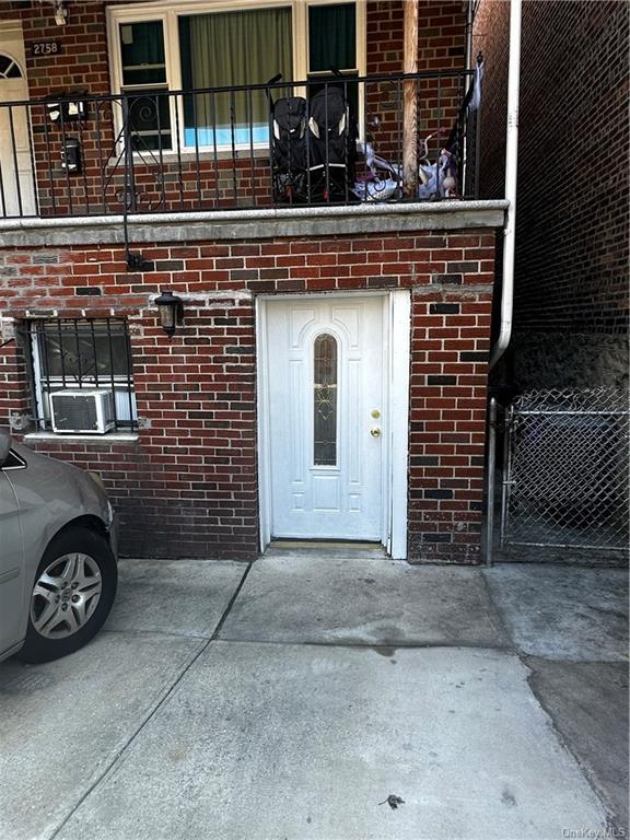 Building Photo - 2758 Barnes Ave