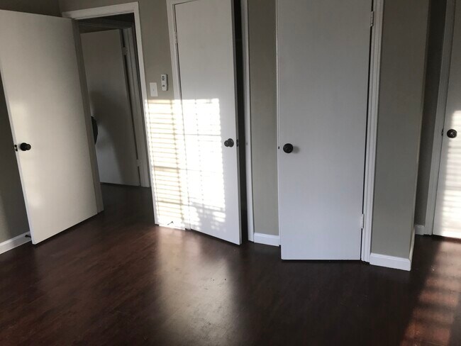 master bedroomm - 9219 Kerry Glen Cir