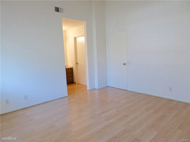 Building Photo - 3 br, 3 bath Condo - 21 Havenwood # 77