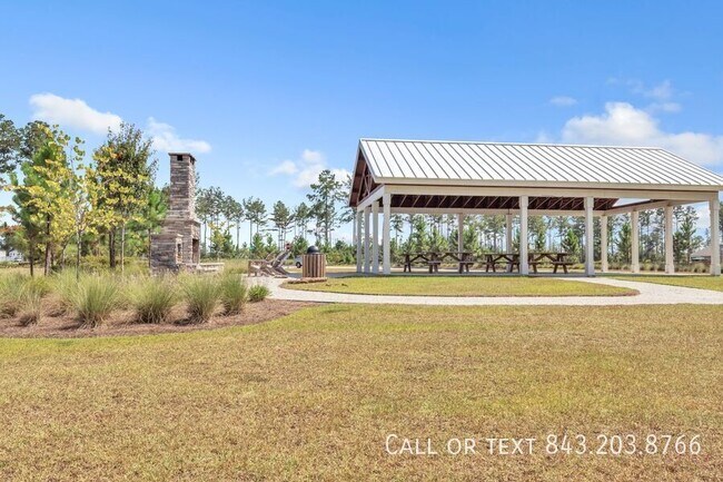 Foto del edificio - 473 Cedarview Rd
