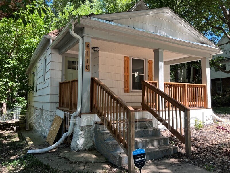 Primary Photo - 4110 Anderson Ave
