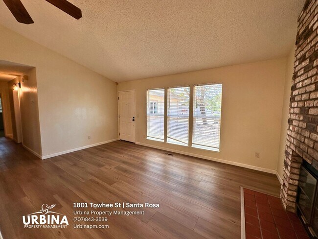 Foto del edificio - Inviting 3 Bedroom 2 Bathroom Home in Desirable Coffey Park Location