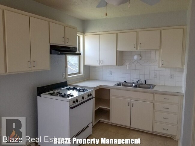 Foto del edificio - 2 br, 1 bath House - 4621 Preston St