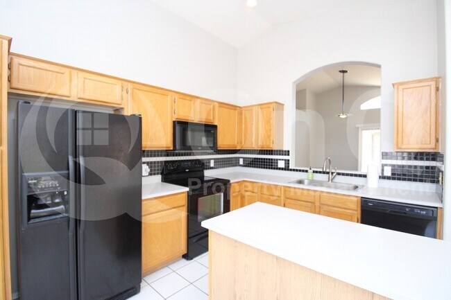 Building Photo - 1083 W Orchid Ln