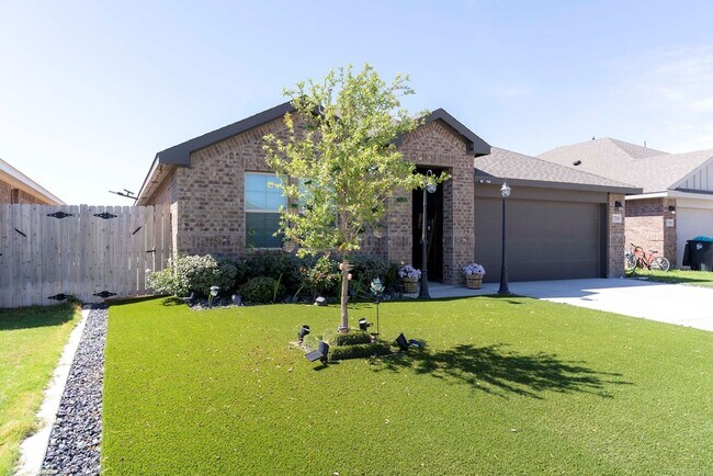 Foto del edificio - 7710 Purple Vitex Rd