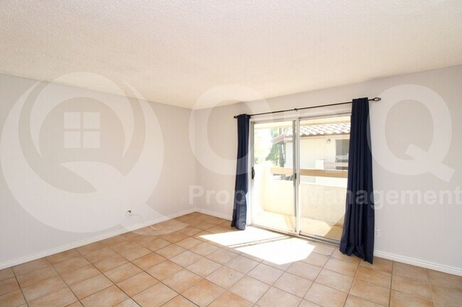 Foto del edificio - 8824 North 8th St