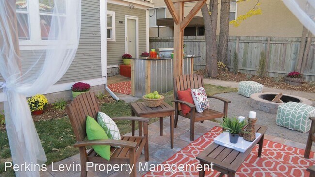 Building Photo - 4 br, 2 bath House - 2521 Dupont Ave S