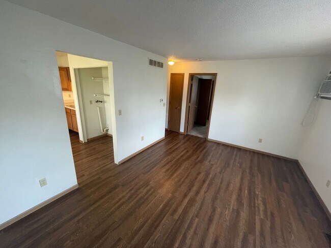 Foto del edificio - 809-809-1/2 20th Ave