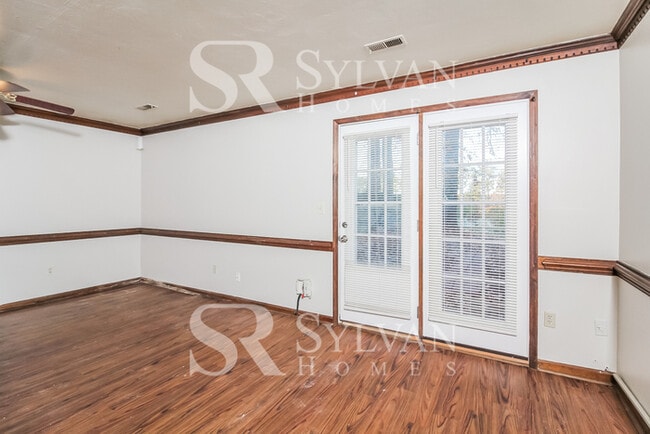 Building Photo - Find Your Oasis Here