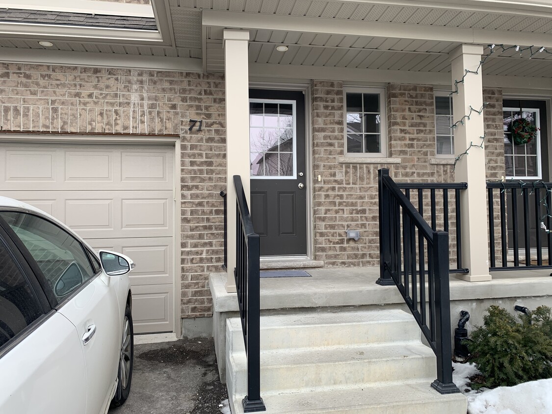 Primary Photo - 50 Pinnacle Dr