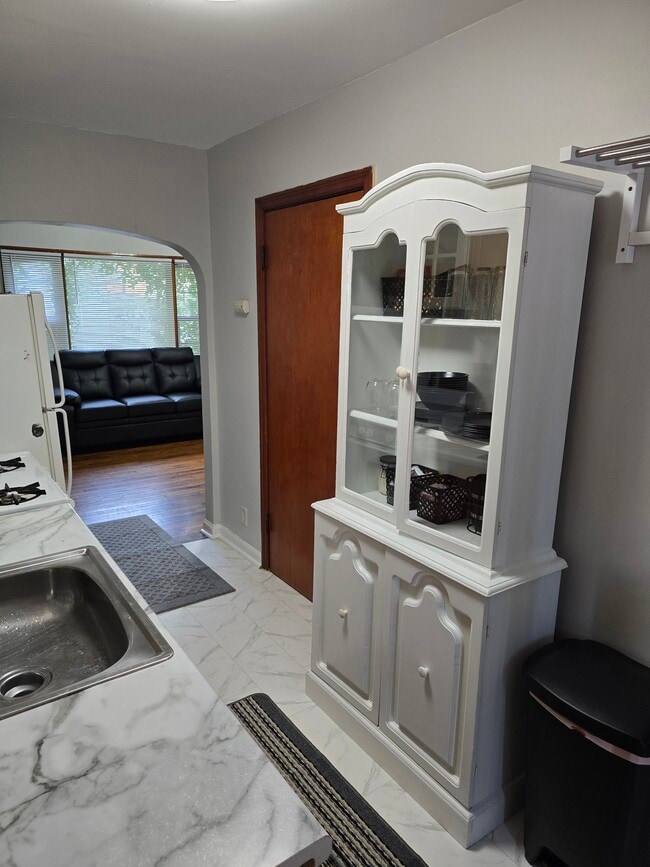 Foto del edificio - 310 Cottage Ct