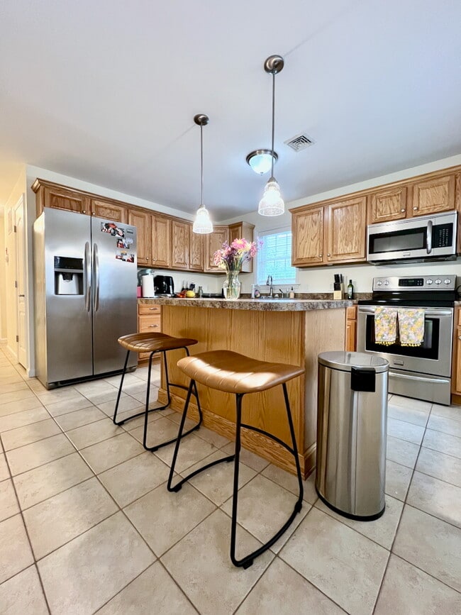 Photo - 67 Clarendon Ave Townhome