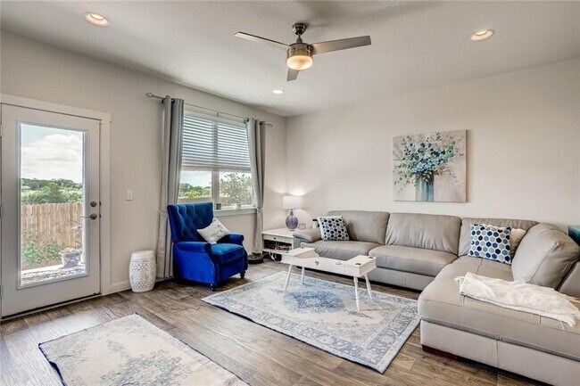 Foto del edificio - 13401 Baileyfield Dr