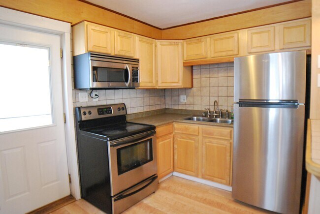 Foto del edificio - 655 36th St NE