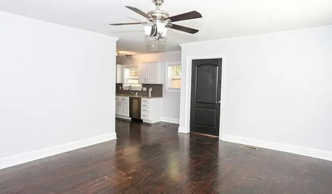 Foto del edificio - 1001 Lunsford Pl