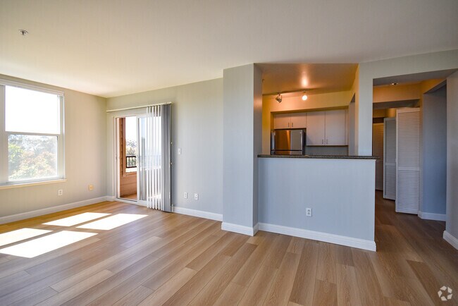 Building Photo - 8400 Oceanview Ter