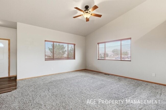 Building Photo - 14835 Fox Trail